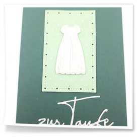 Taufkarte in grün mit weißem Taufkleid.