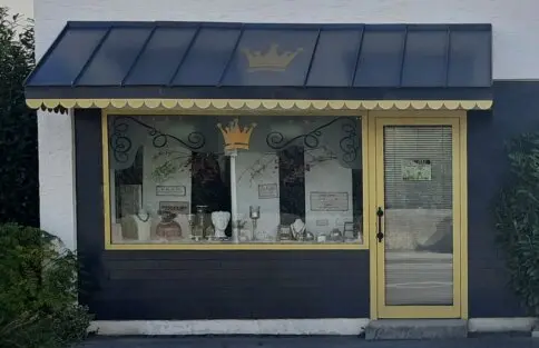 Die Vorderansicht des Laden von Kleinod bezaubernde Ideen.
