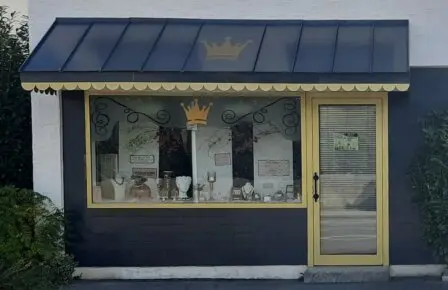 Die Vorderansicht des Laden von Kleinod bezaubernde Ideen.